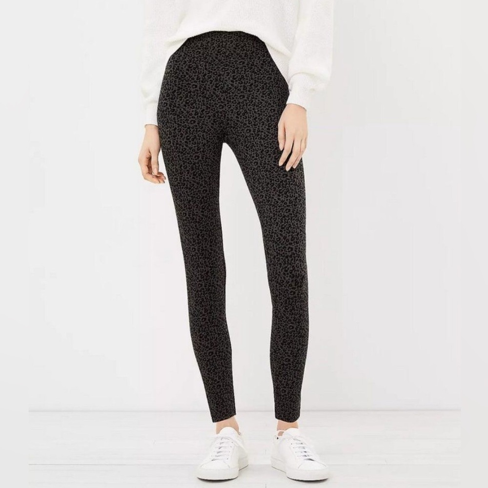 LOFT Scult Leggings in Leopard Print Size Small